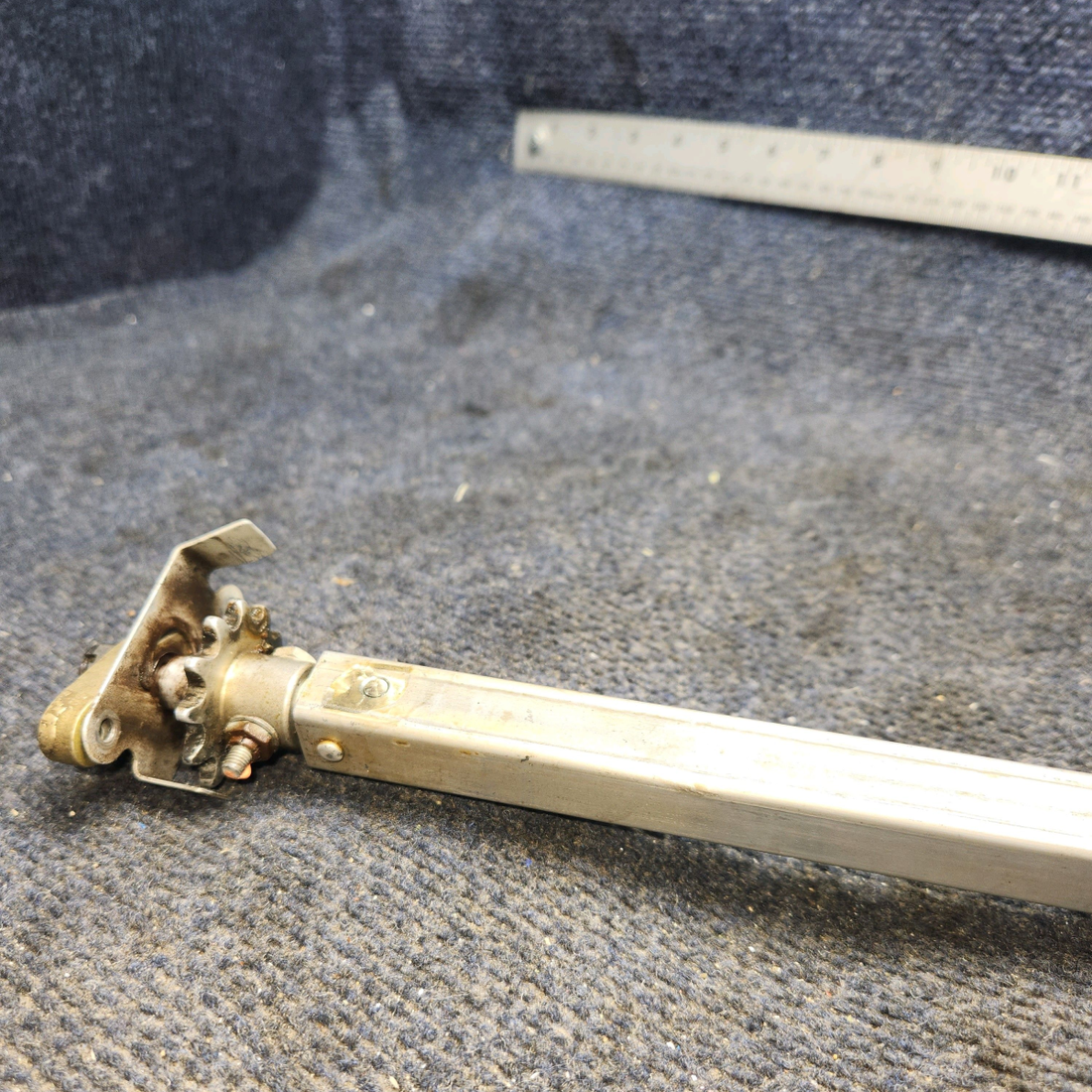 Used aircraft parts for sale, 0760640-1 Cessna 182G Control Tube w Bearing Assy