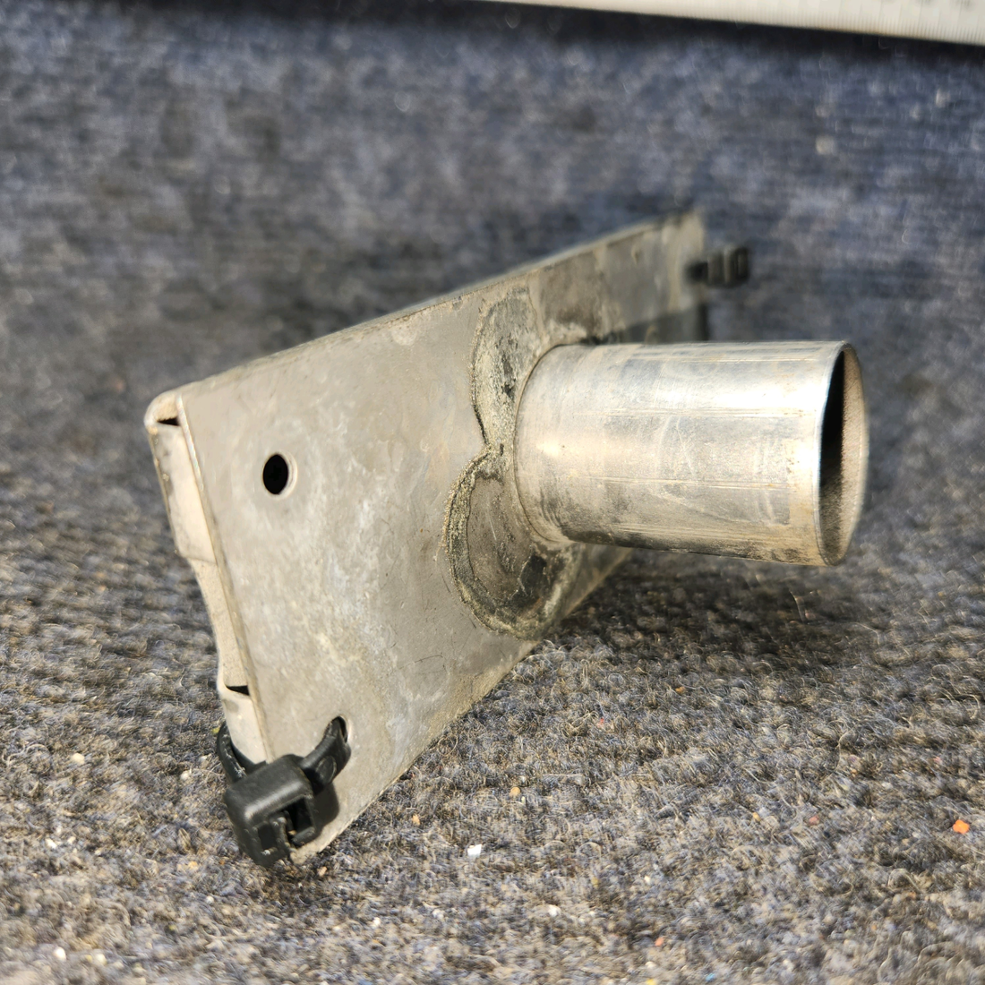 Used aircraft parts for sale, 69274-000, 69273-000 Piper PA28-161 Plate & Housing Defroster Valve