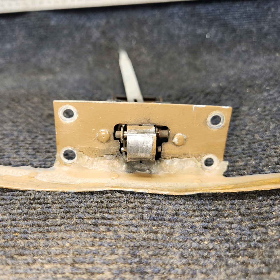 Used aircraft parts for sale, 0511112-18 Cessna 172E Cabin Door Latch Assembly