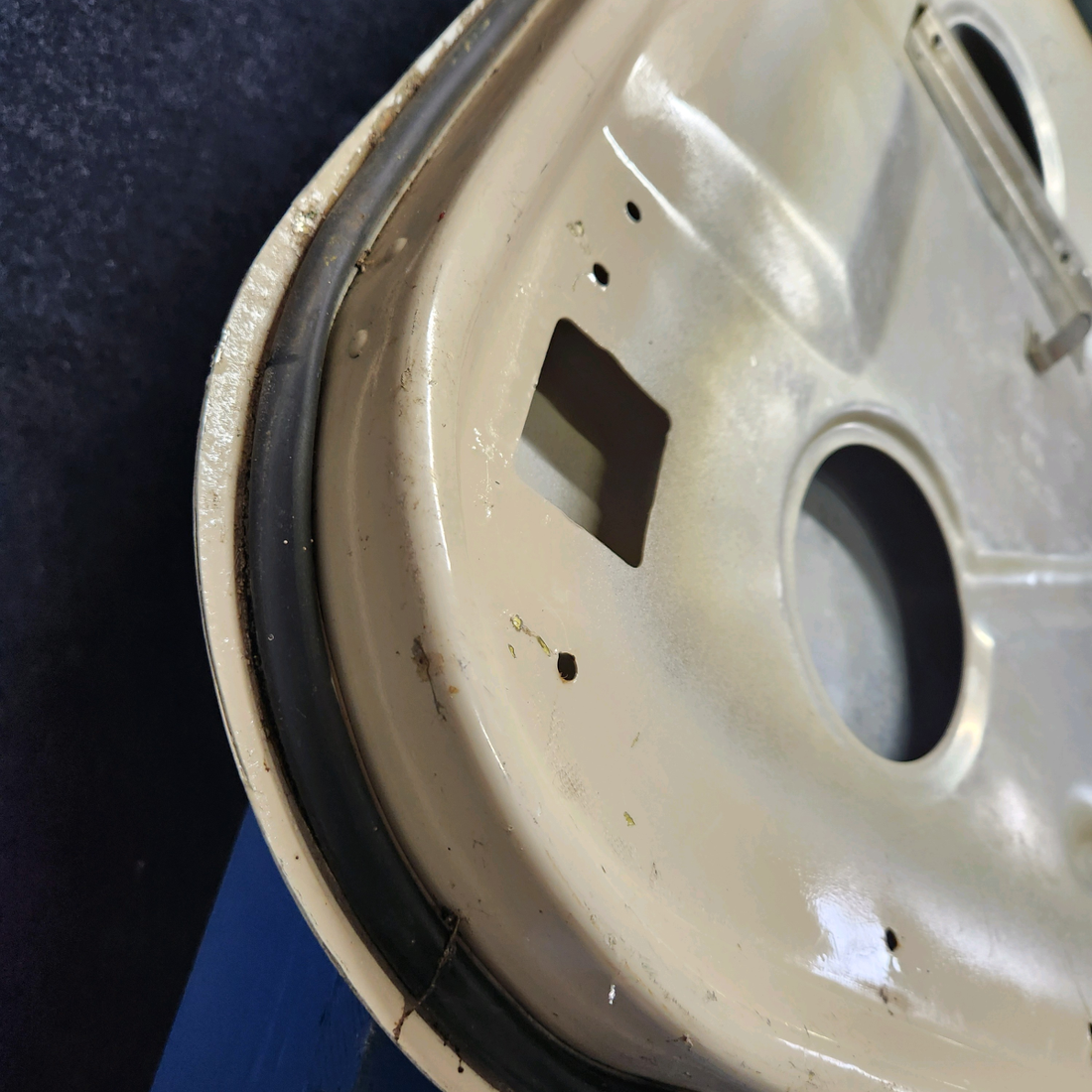 Used aircraft parts for sale, 0511460-10 Cessna  [part_model] CABIN DOOR STRUCTURE RH WITH WINDOW