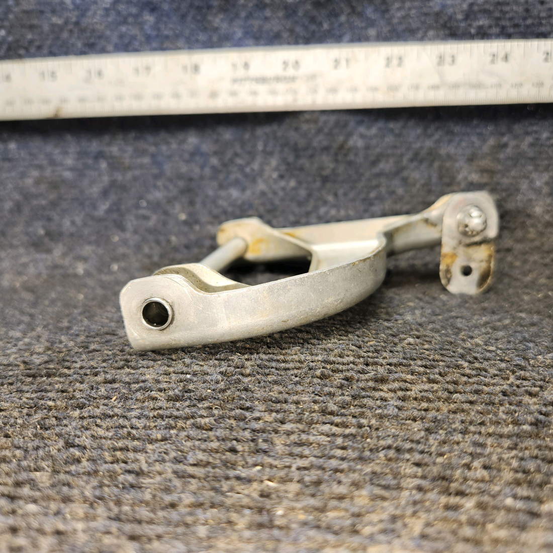 Used aircraft parts for sale, 35-815118 Beechcraft 35-33 Landing Gear Door Idler