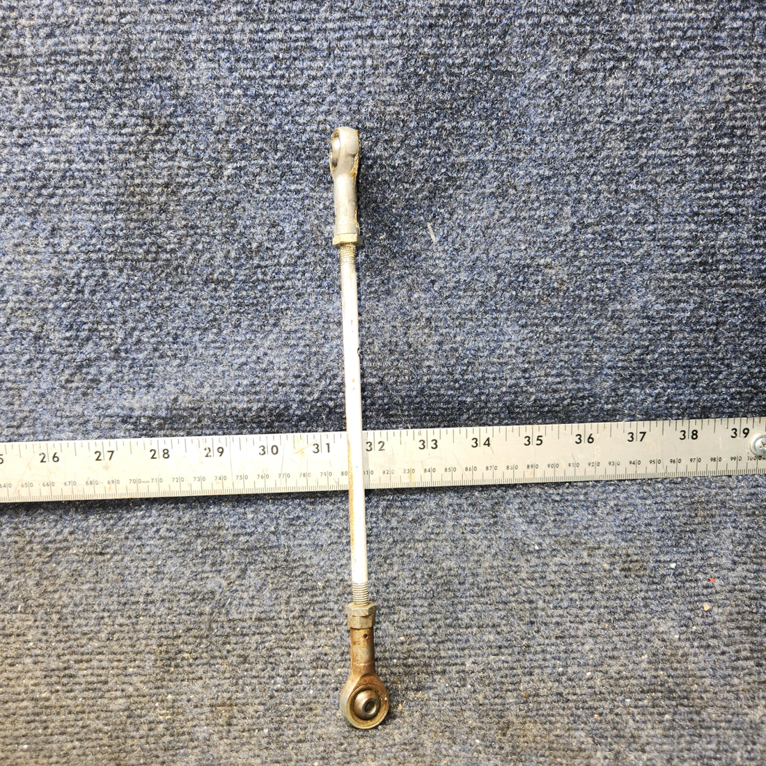 Used aircraft parts for sale, 0523218-2 Cessna 172E Aileron Push Pull Rod Assembly