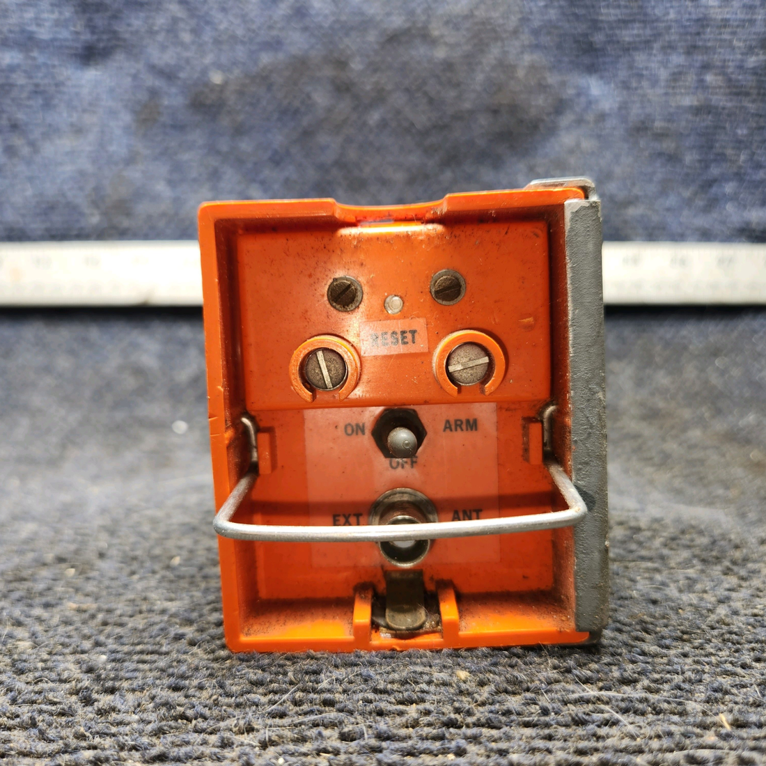 Used aircraft parts for sale, ELT-10 Narco Avionics cessna 150G Emergency Locator Transmitter 121.5 MHz