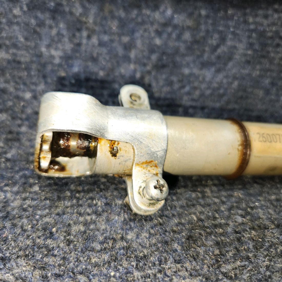 Used aircraft parts for sale, 1260074-1 CESSNA 172K ELEVATOR TRIM TAB ACTUATOR WITH BRACKETS