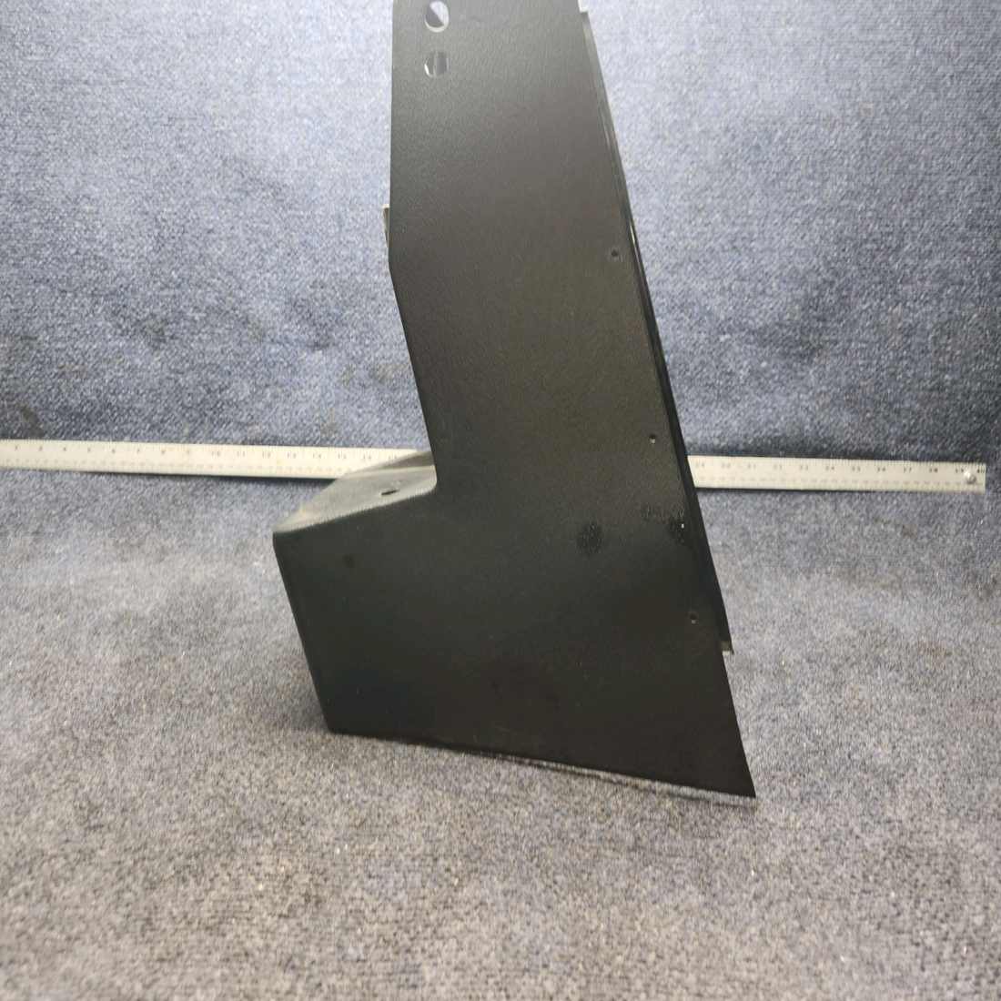 Used aircraft parts for sale, 0500233-1 CESSNA 172K CENTER CONSOLE COVER