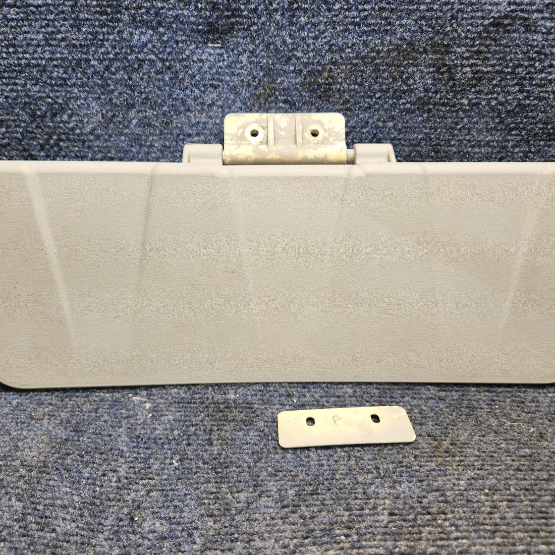 Used aircraft parts for sale, 0514163-1 Cessna 172RG SUN VISSOR ASSY PAIR PILOT AND COPILOT