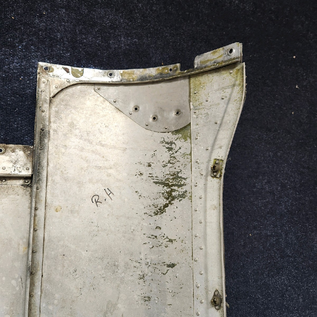 Used aircraft parts for sale, 37207-100 piper pa34-200t Bottom Cowl Assembly
