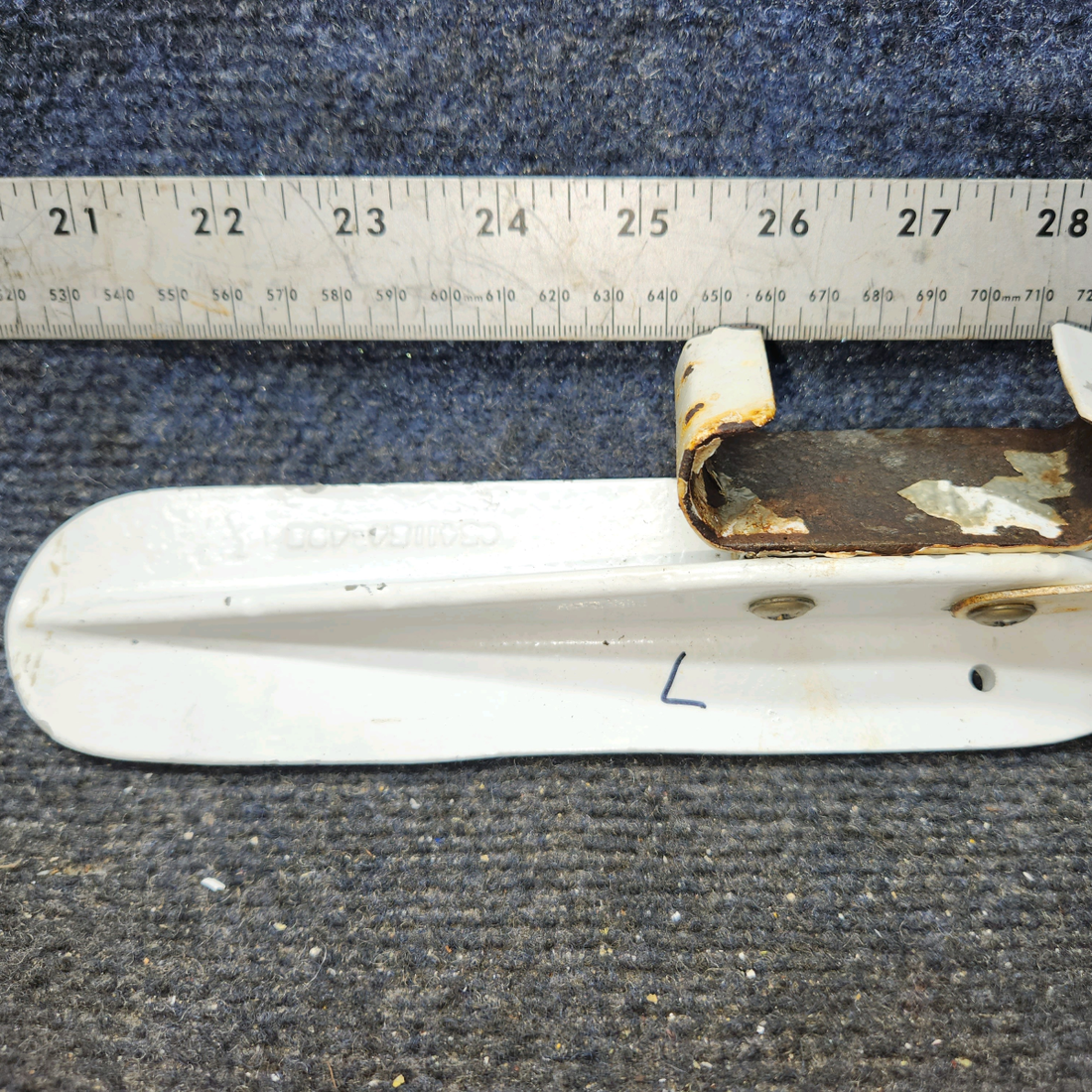 Used aircraft parts for sale, 0541155-1, 0541154-1 Cessna 172E Main Gear Entrance Bracket w/ Step - LH