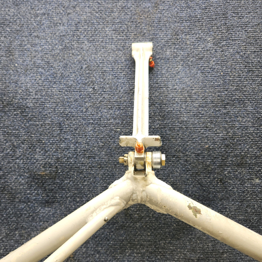 Used aircraft parts for sale, 35-815155-611 BEECHCRAFT 95-55B Main Landing Gear Retract Brace -  RH