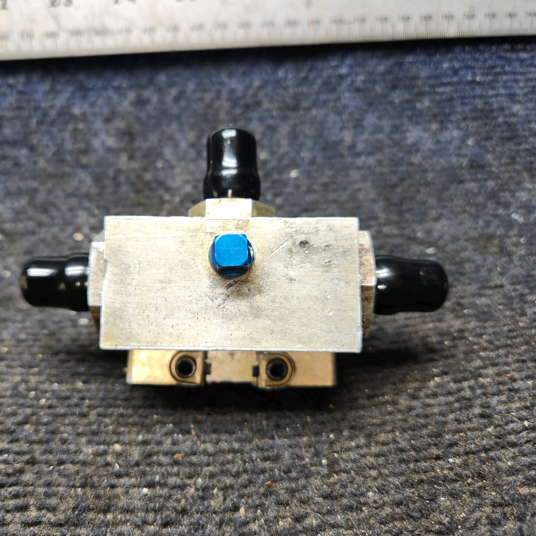 Used aircraft parts for sale, 0513120-5 Cessna 172 Fuel Selector Valve