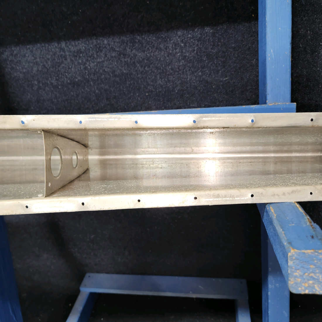 Used aircraft parts for sale, 0531019-8 cessna 172N Dorsal Fin Assembly