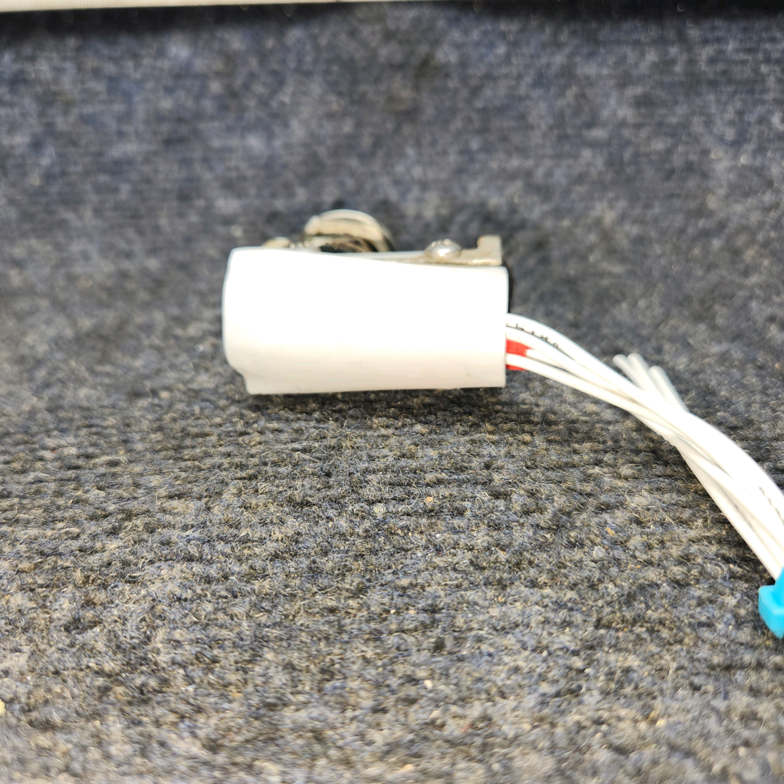 Used aircraft parts for sale, DT-2R-A7 PIPER PA-24-250 Landing Gear Micro Limit Switch