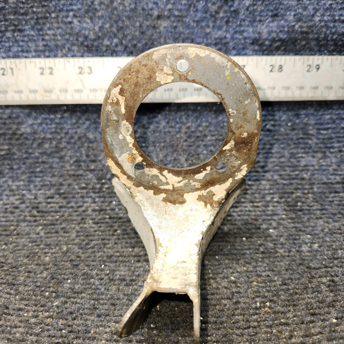 Used aircraft parts for sale, 67107-000 Piper PA32RT-300 Nose Gear Aligner Guide Bracket