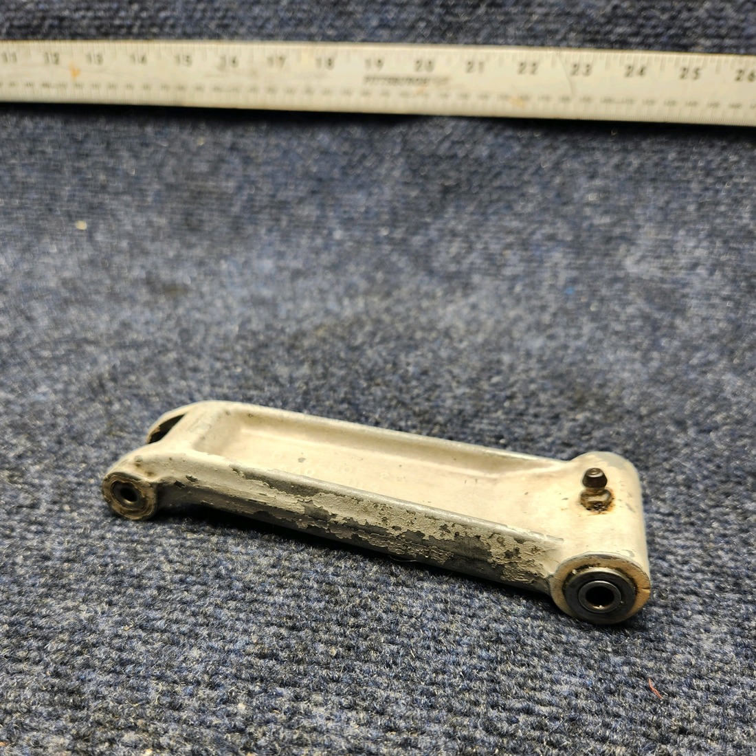 Used aircraft parts for sale, 0442506-2 CESSNA C172RG NOSE GEAR TORQUE LINK LOWER