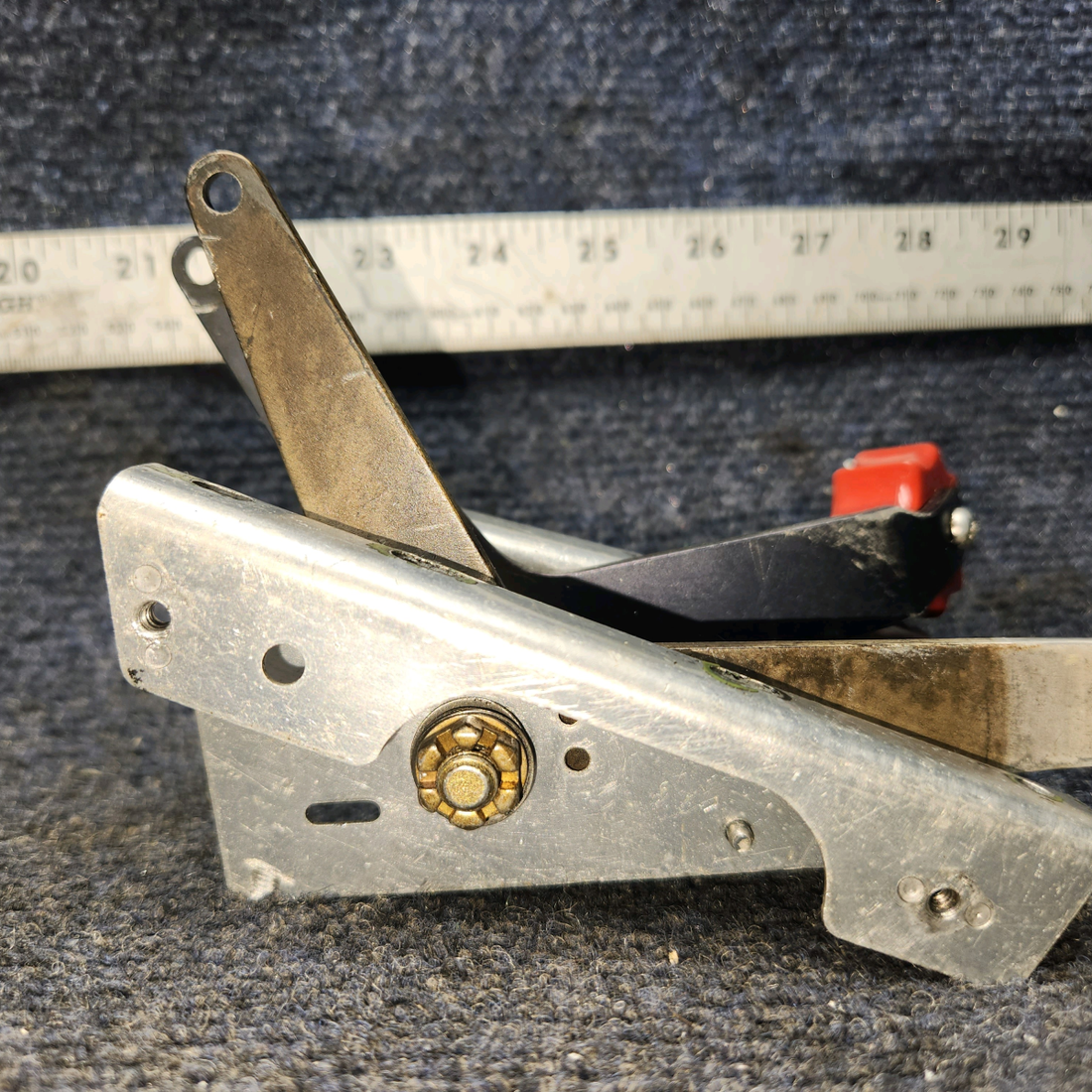 Used aircraft parts for sale, 65850-000 Piper PA28-140 Engine Quadrant Control