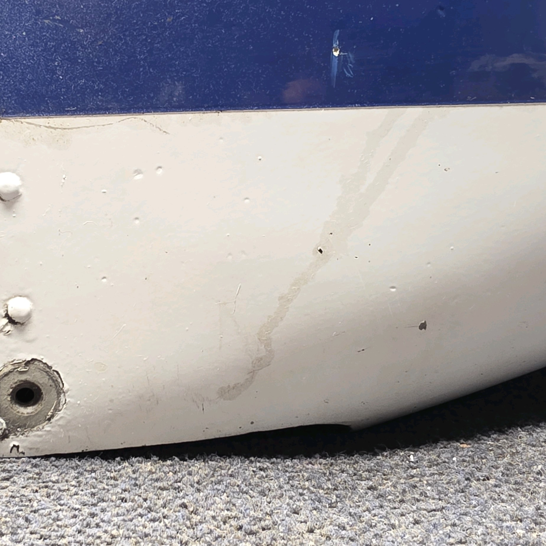 Used aircraft parts for sale, 0741046-200 Cessna 182G Main Landing Gear Fairing Assembly RH With Braket