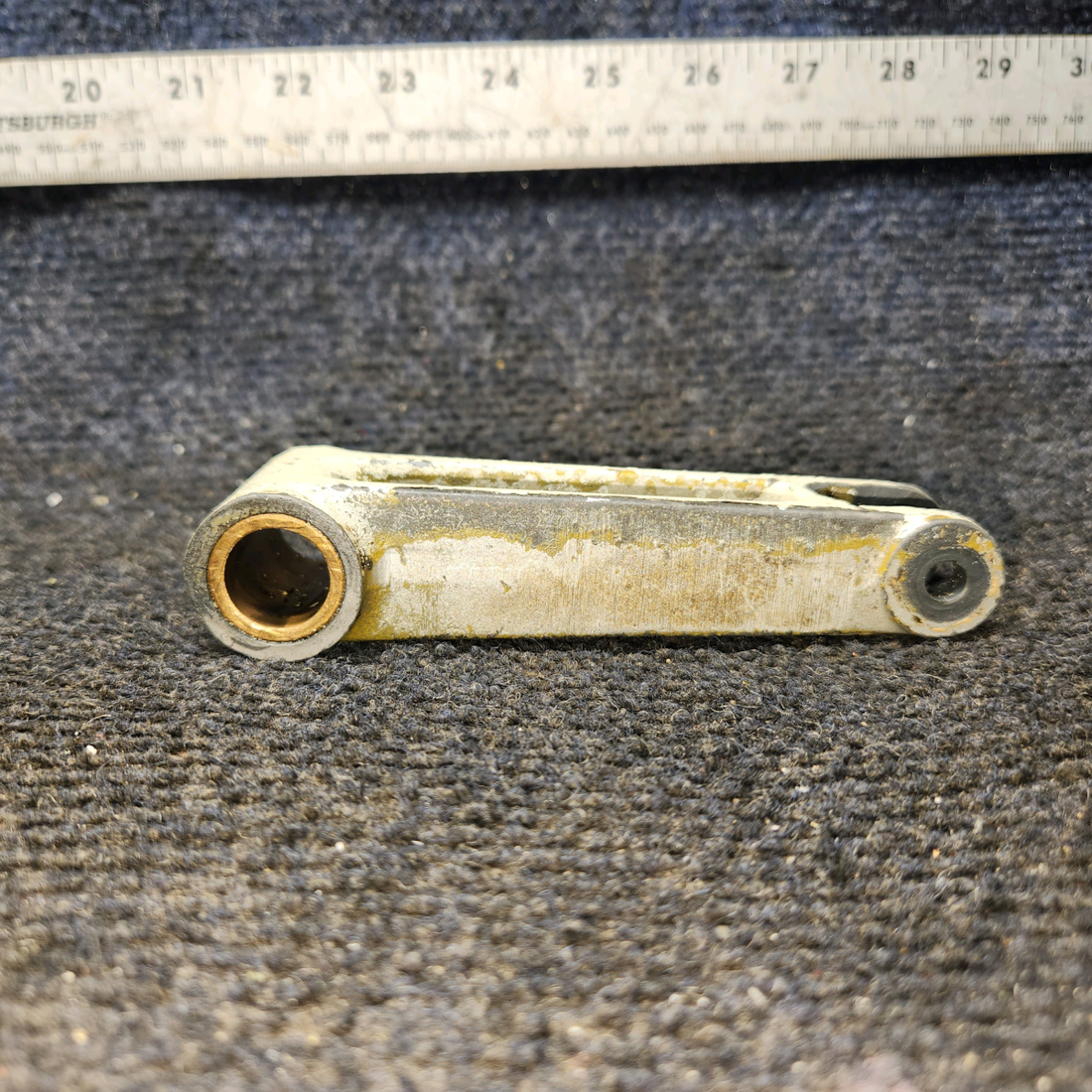 Used aircraft parts for sale, 35-825052 BEECHCRAFT F35 Steering Rod Idler Arm Assembly