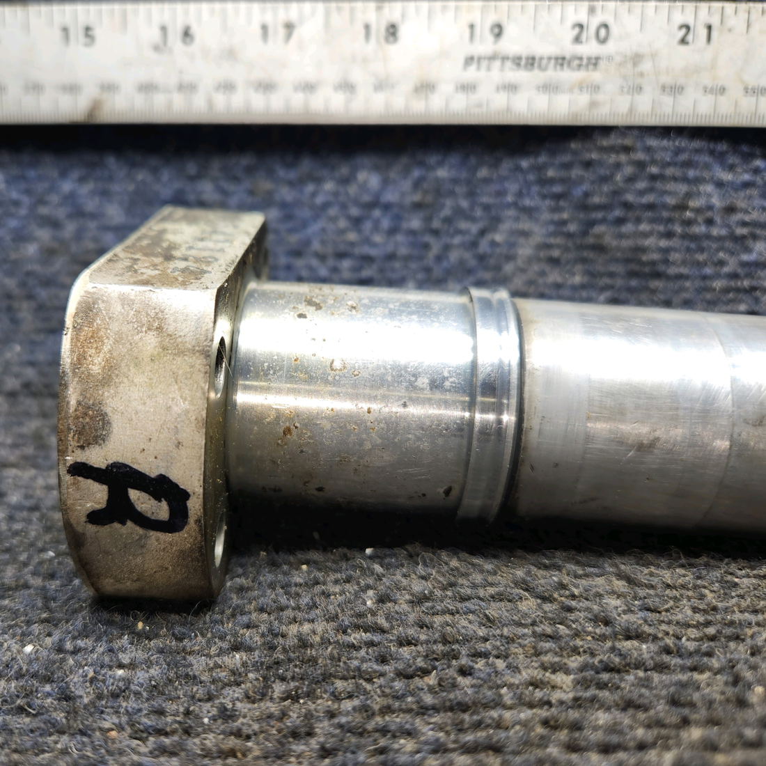 Used aircraft parts for sale, 0541124 cessna 150G Main Landing Gear Axle