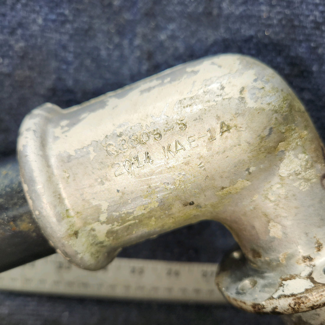 Used aircraft parts for sale, 78738-03 Piper PA-28-140 Stub Axle with Chrome Piston Tube – RH