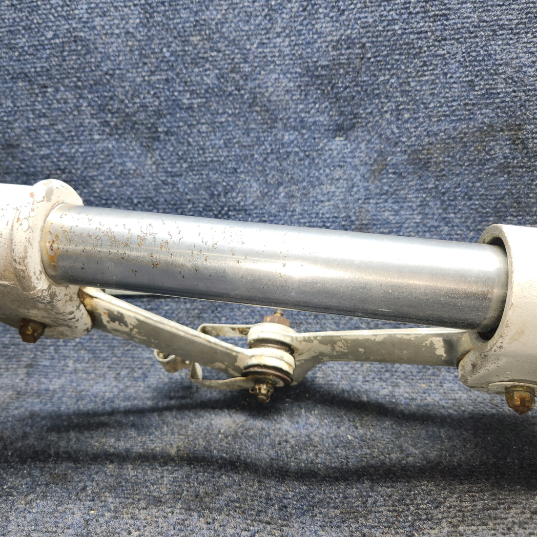 Used aircraft parts for sale, 35644-902 PIPER PA28-140 Main Landing Gear Assy -  LH