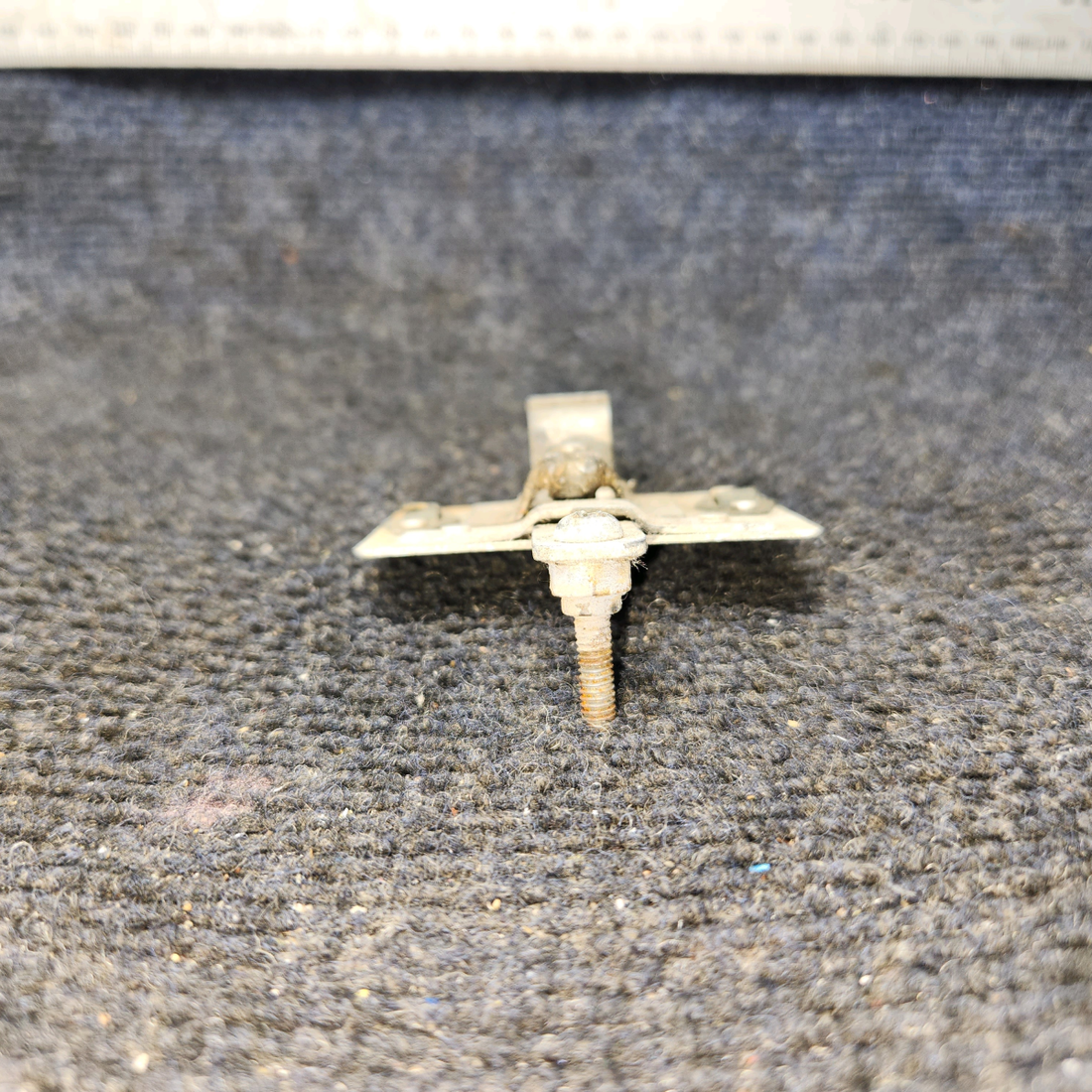 Used aircraft parts for sale, 0411590-1 Cessna 172 Cabin Door Thumb Latch Assy "No Nob"