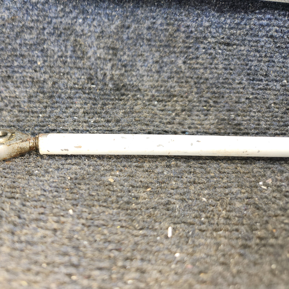 Used aircraft parts for sale, 62766-000 Piper PA-28-140 Aileron Rod Assembly
