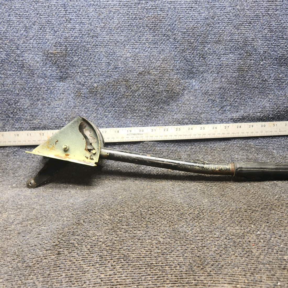 Used aircraft parts for sale, 62706-006, 63782-004 piper PA-28-181 Flap Control Lever Assembly