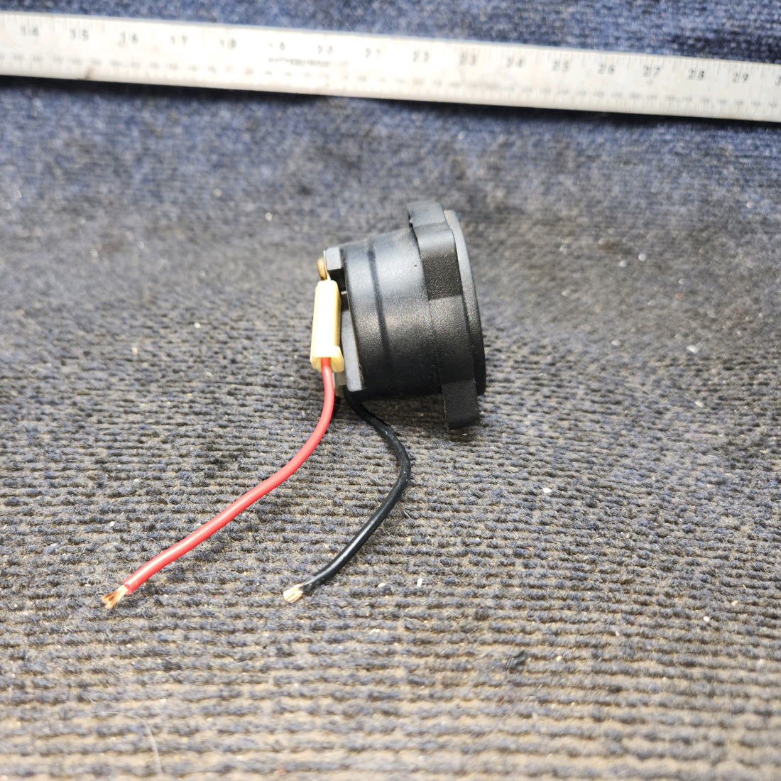 Used aircraft parts for sale, 100690 Datcon Instruments 873 cessna 150G Hour Meter Indicator – 12–24V, 1,318 Hours