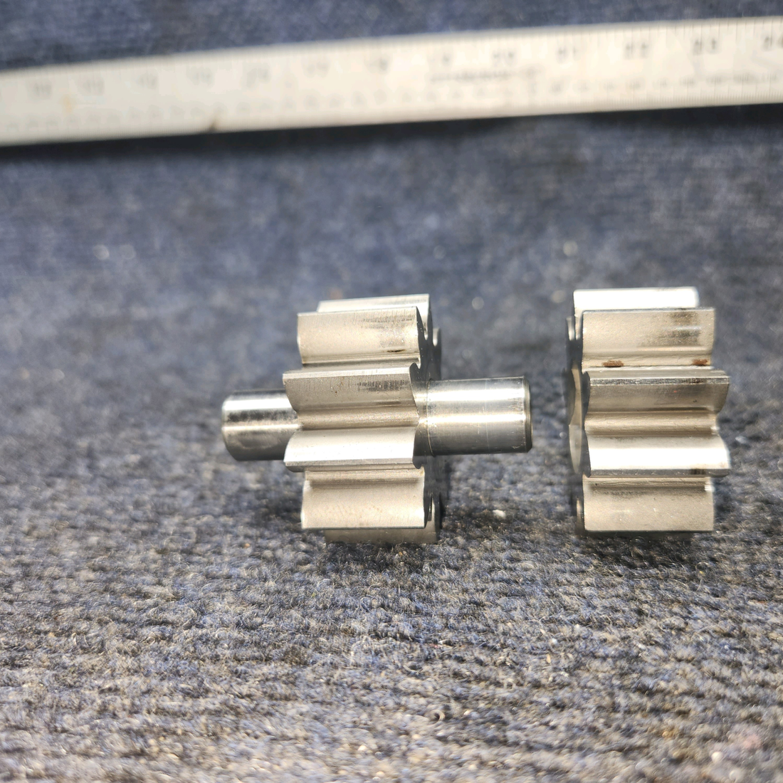 Used aircraft parts for sale, SL78528, SL181109A, SL18110 Superior O-320 Piper PA28-140 Oil Pump Doddy & Impellers