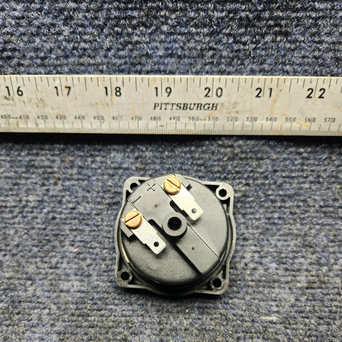 Used aircraft parts for sale, 100690 CESSNA 172K HOUR METER INDICATOR (HOURS: 2104.9) (VOLTS: 12, 24)