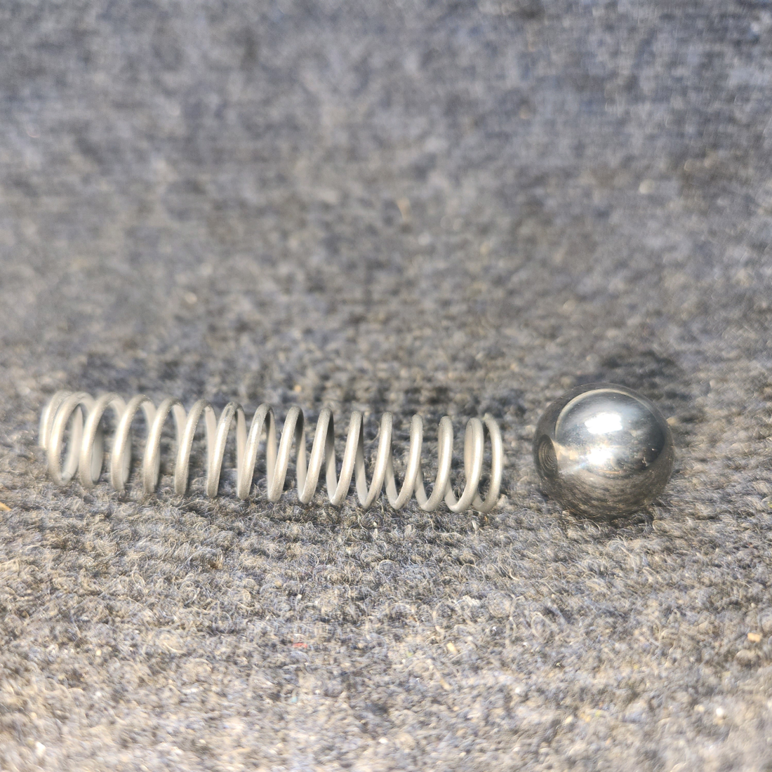 Used aircraft parts for sale, 76529,  1028-B, 61084 Lycoming O-540 PIPER PA-24-250 Oil Pressure Relief Valve Assembly