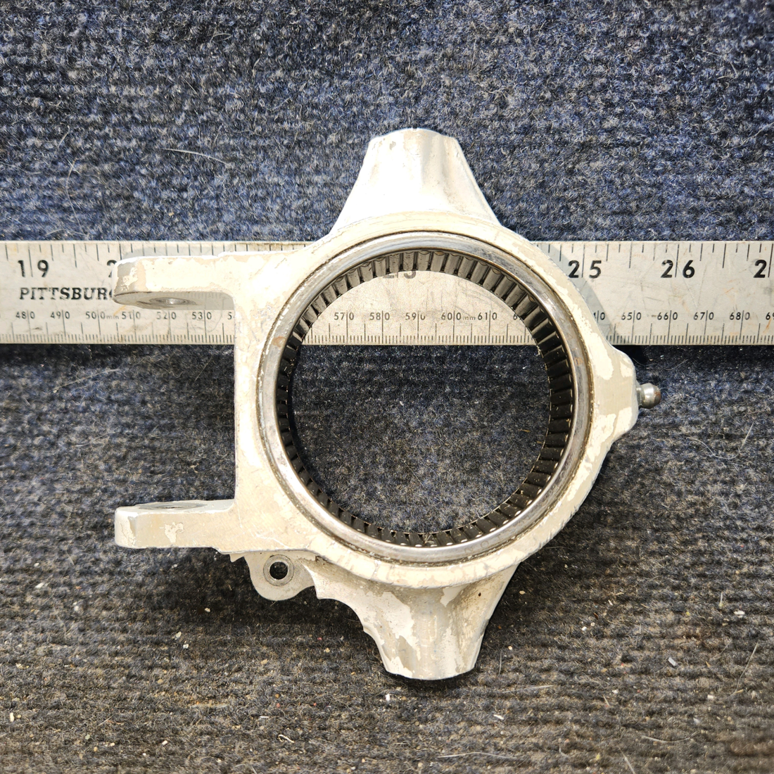 Used aircraft parts for sale, 0743011-8 cessna 172N Arm Assembly - Nose Gear Steering