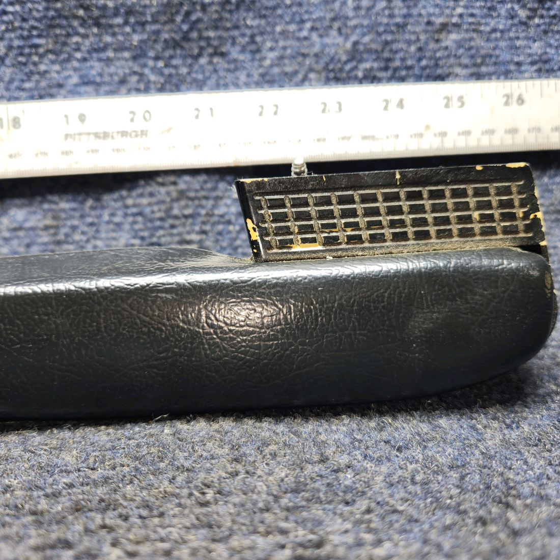 Used aircraft parts for sale, 1414082-20 CESSNA 172K ARMREST ASSEMBLY
