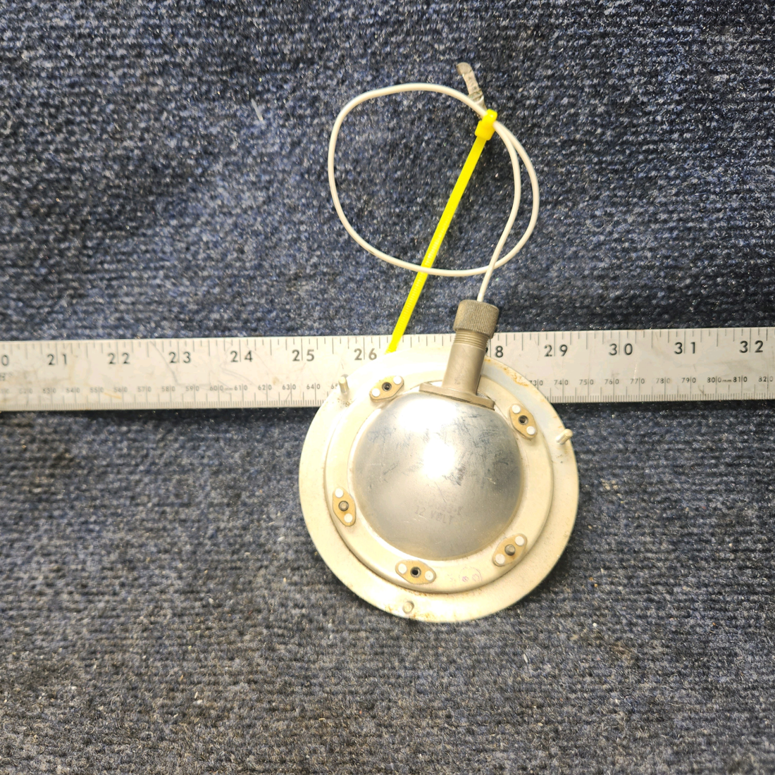 Used aircraft parts for sale, 572-582 Piper PA28-140 Panel Light Assembly (Volts: 14)
