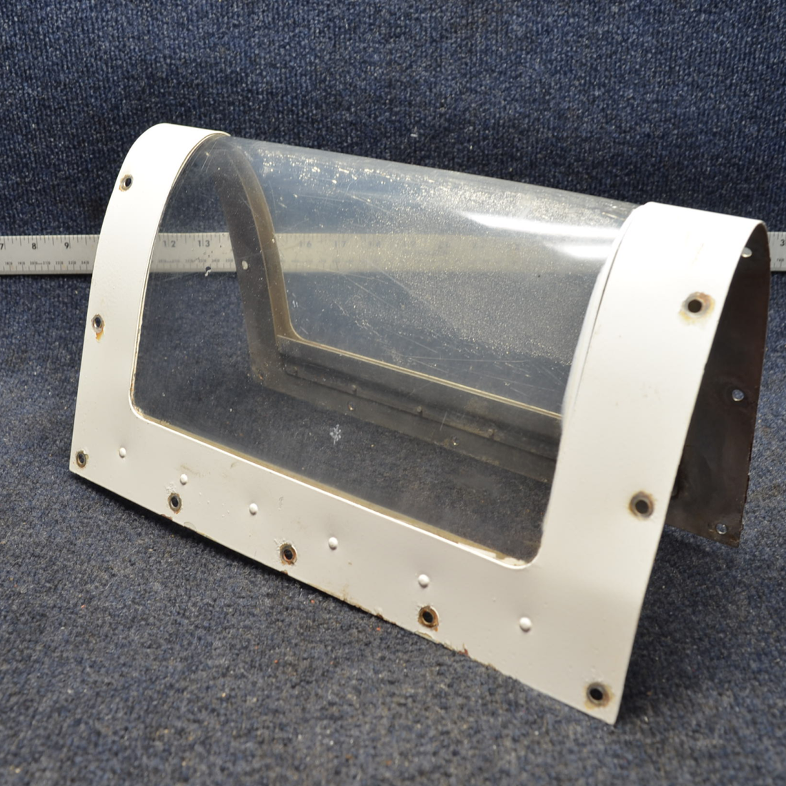 Used aircraft parts for sale, 0523115-3 Cessna C175 CESSNA LANDING LIGHT WINDOW
