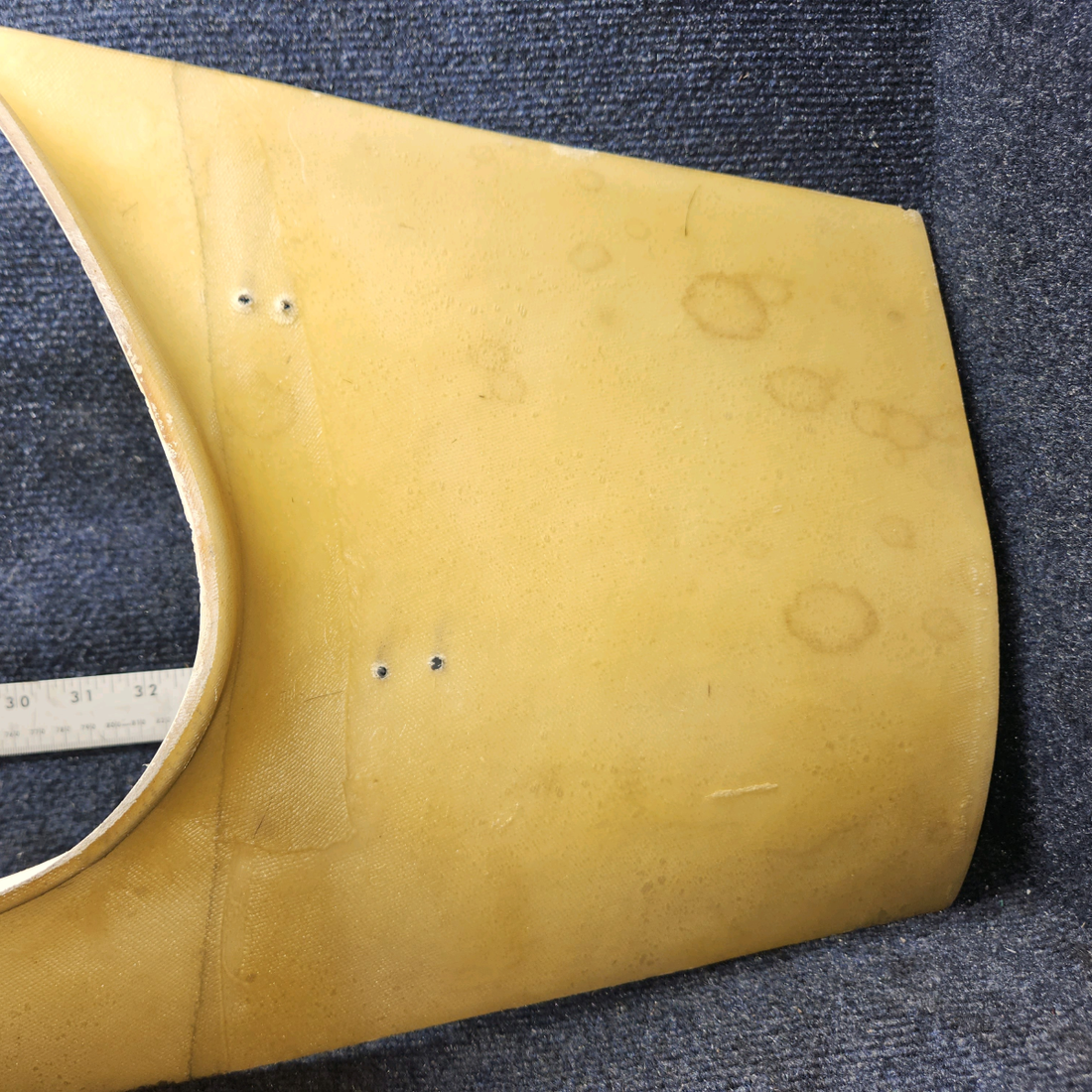 Used aircraft parts for sale, 95-420015-94 BEECHCRAFT 95-55B Aft Window Molding - RH