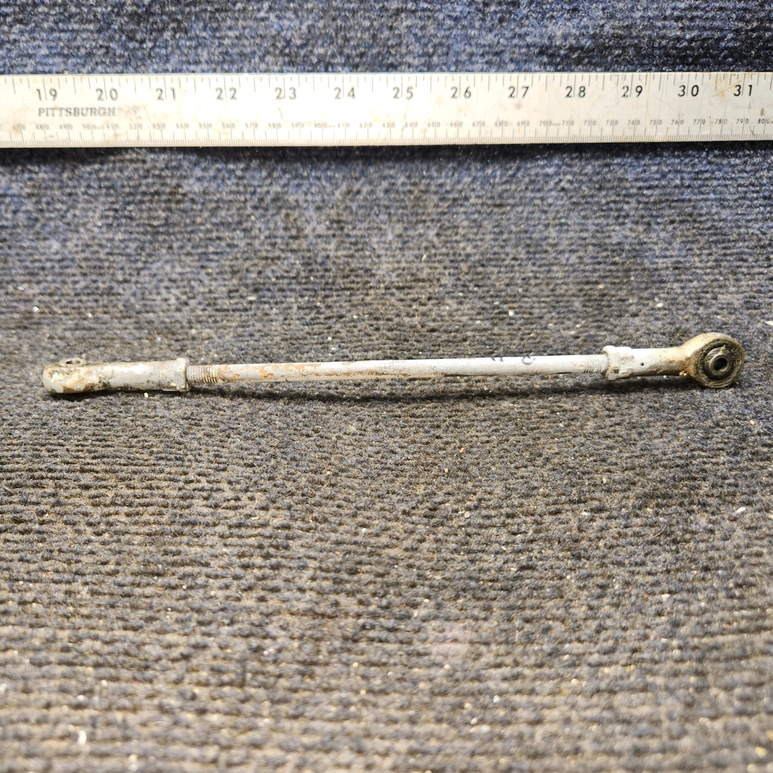 Used aircraft parts for sale, 0523537-2 Cessna 172E Flap Push-Pull Rod