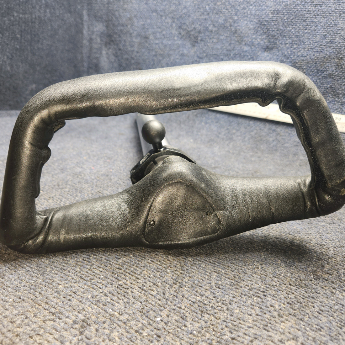 Used aircraft parts for sale, 20965-000 PIPER PA-24-250 Control Wheel Assembly & Tube Diameter 1.64 INCHES