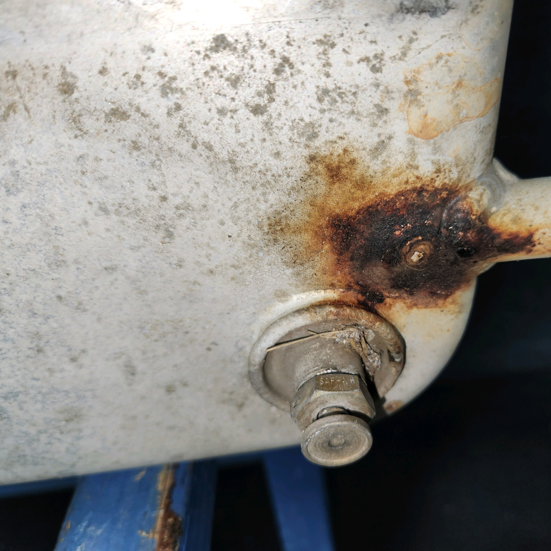 Used aircraft parts for sale, 0526007-50 cessna 172N Main Fuel Tank Assembly – RH