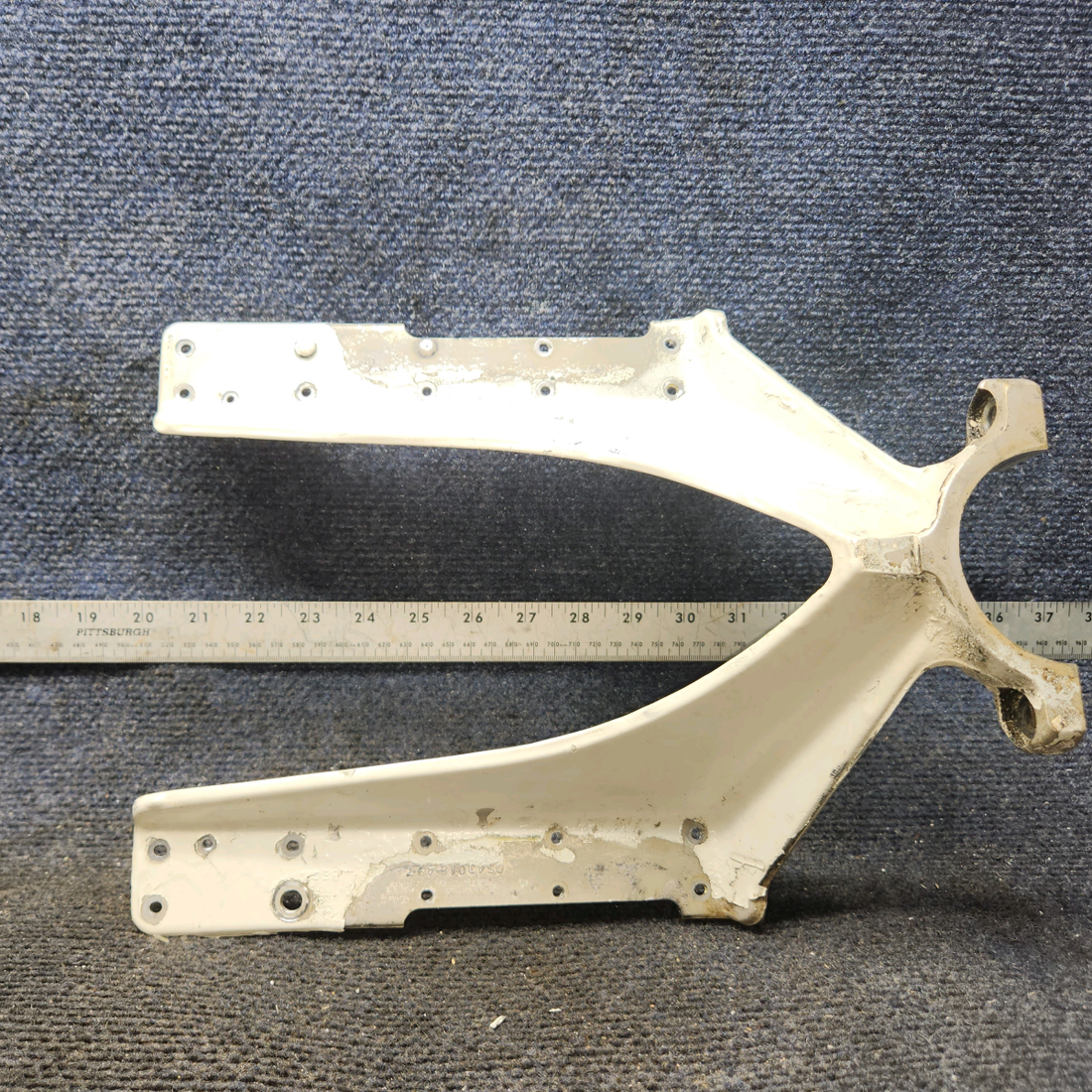 Used aircraft parts for sale, 0543016-1 Cessna 172 Nose Gear Lower Fitting