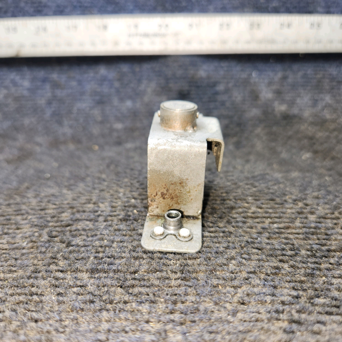 Used aircraft parts for sale, 0412066-1 cessna 150G Cabin Door Rotary Clutch Assy