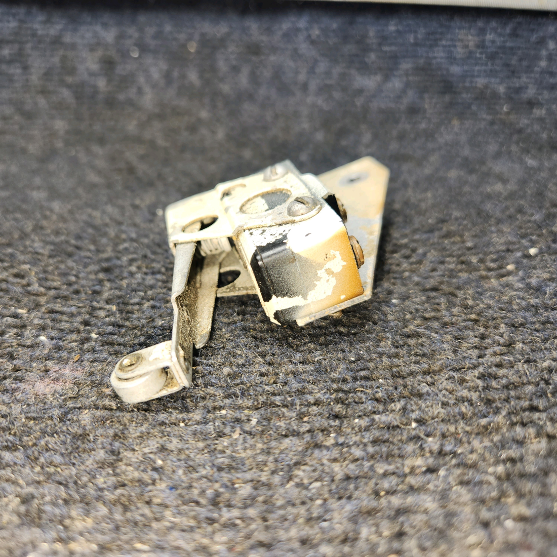 Used aircraft parts for sale, AN3169-1 BEECHCRAFT F35 Travel Limit Switch W/Arm