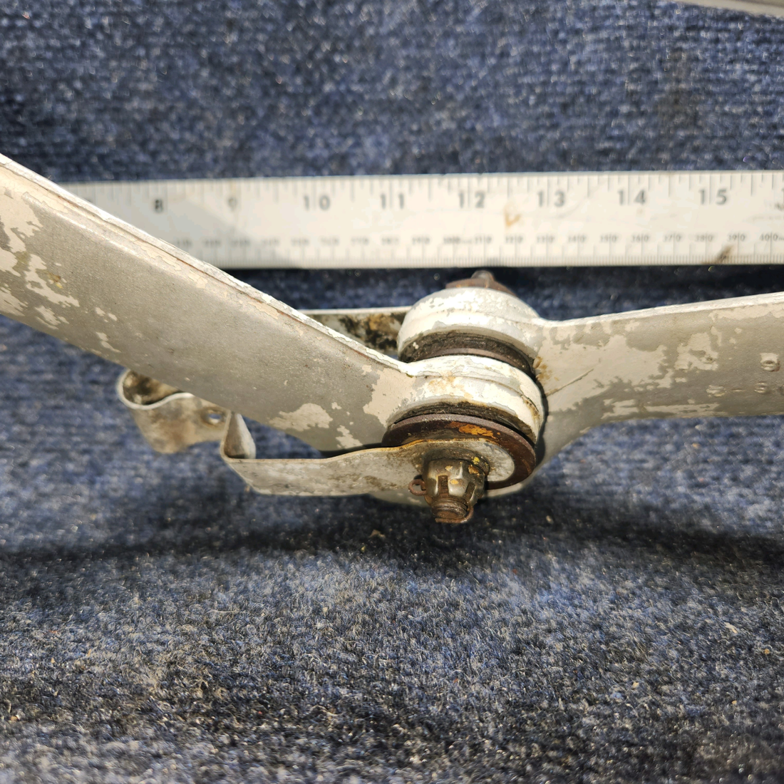 Used aircraft parts for sale, 35644-902 PIPER PA28-140 Main Landing Gear Assy -  LH