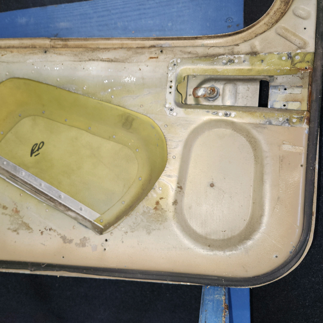 Used aircraft parts for sale, 79209-02 Piper PA28 Cabin Door - No Latches or Hinges