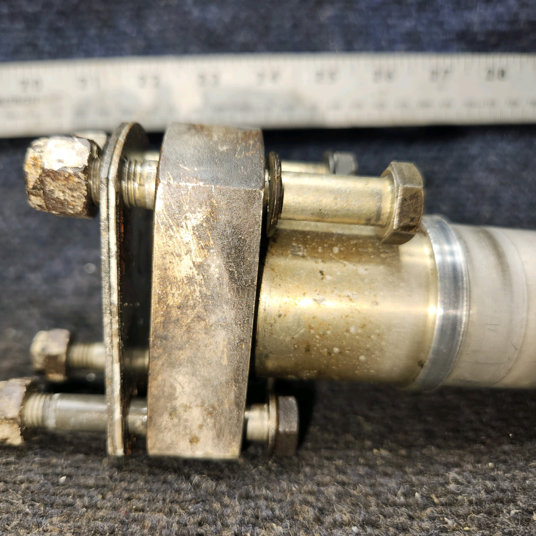 Used aircraft parts for sale, 0541124-1 Cessna 172 Main Landing Gear Aluminum Axle w Shims
