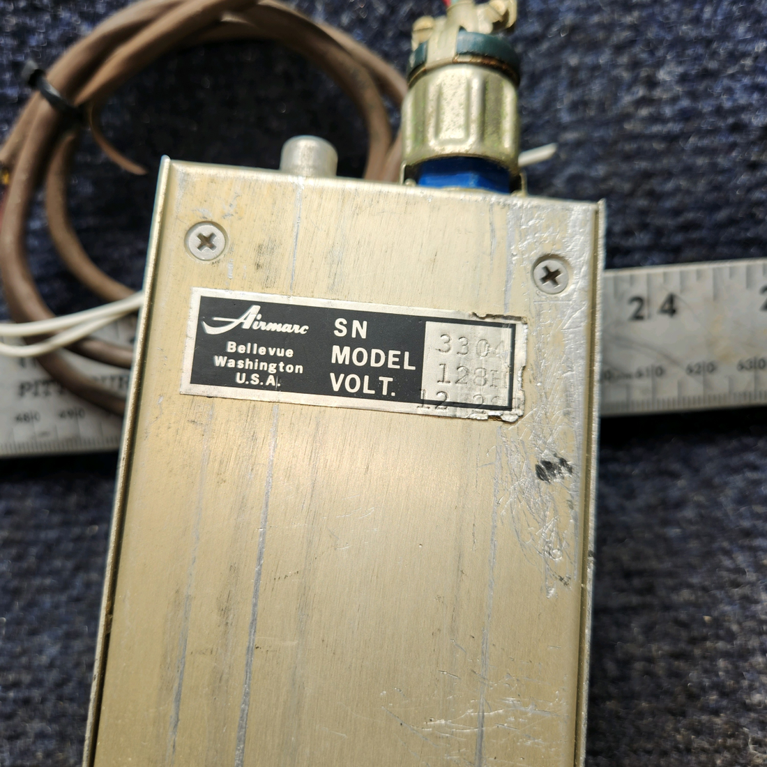 Used aircraft parts for sale, 46150-2 Airmarc 128H Piper PA28-140 Marker Beacon Indicator 14V