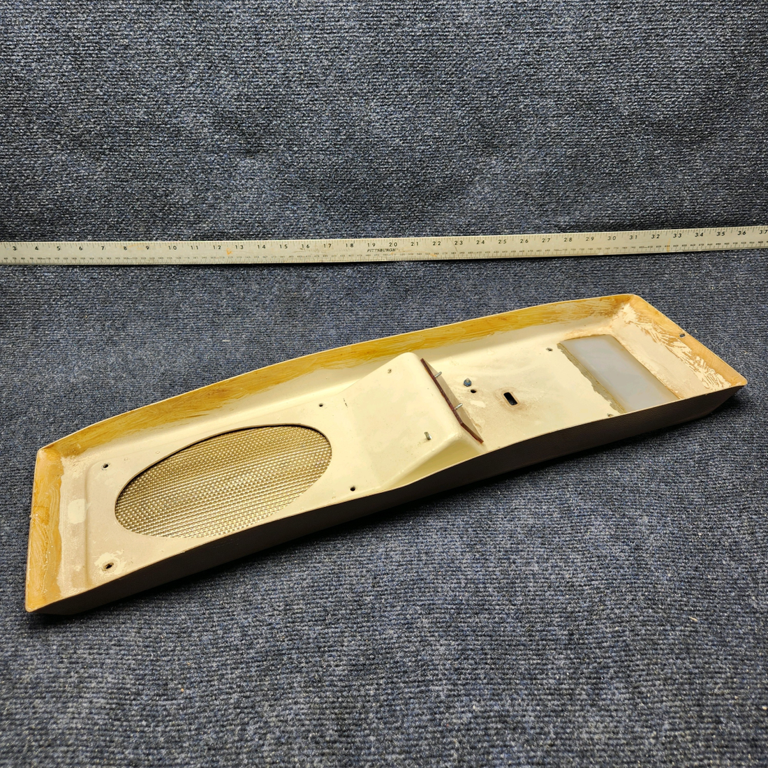 Used aircraft parts for sale, 169-364031-1 Beechcraft C23 SUNDOWNER SPEAKER & LIGHT INSTALLATION CABIN OVERHEAD