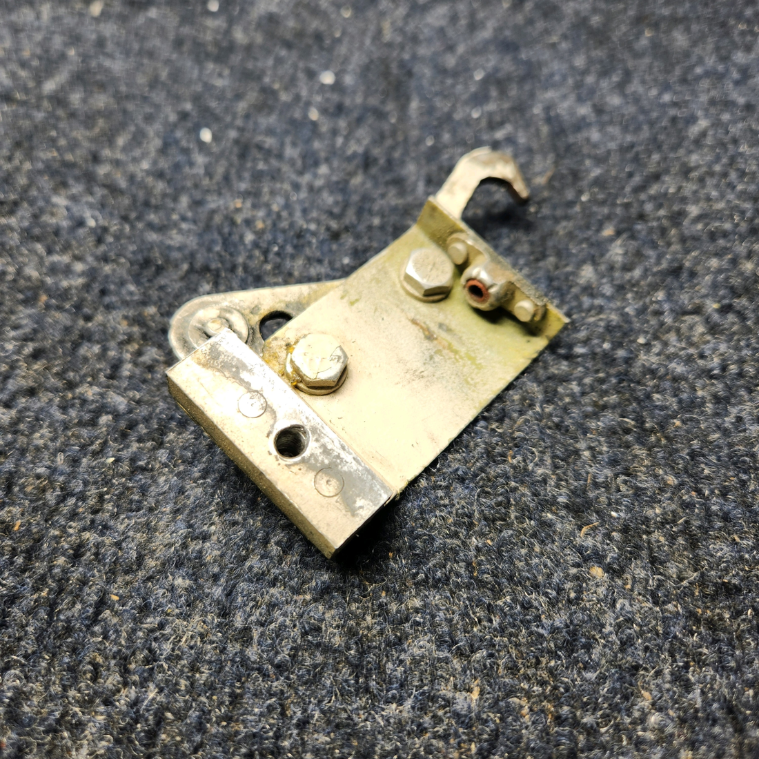 Used aircraft parts for sale, 35-415396 BEECHCRAFT F35 UPPER CABIN DOOR LATCH ASSEMBLY