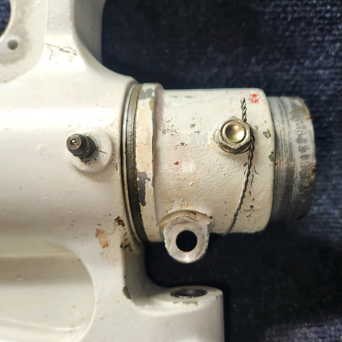 Used aircraft parts for sale, 36-820020-3 BEECHCRAFT 95-55B Nose Gear Assy