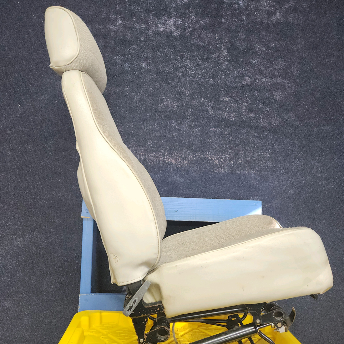 Used aircraft parts for sale, 89026-002 PIPER PA28-161 Warrior III SEAT ASSY LH-PILOT   MECHANICAL GOOD CONDITIONS